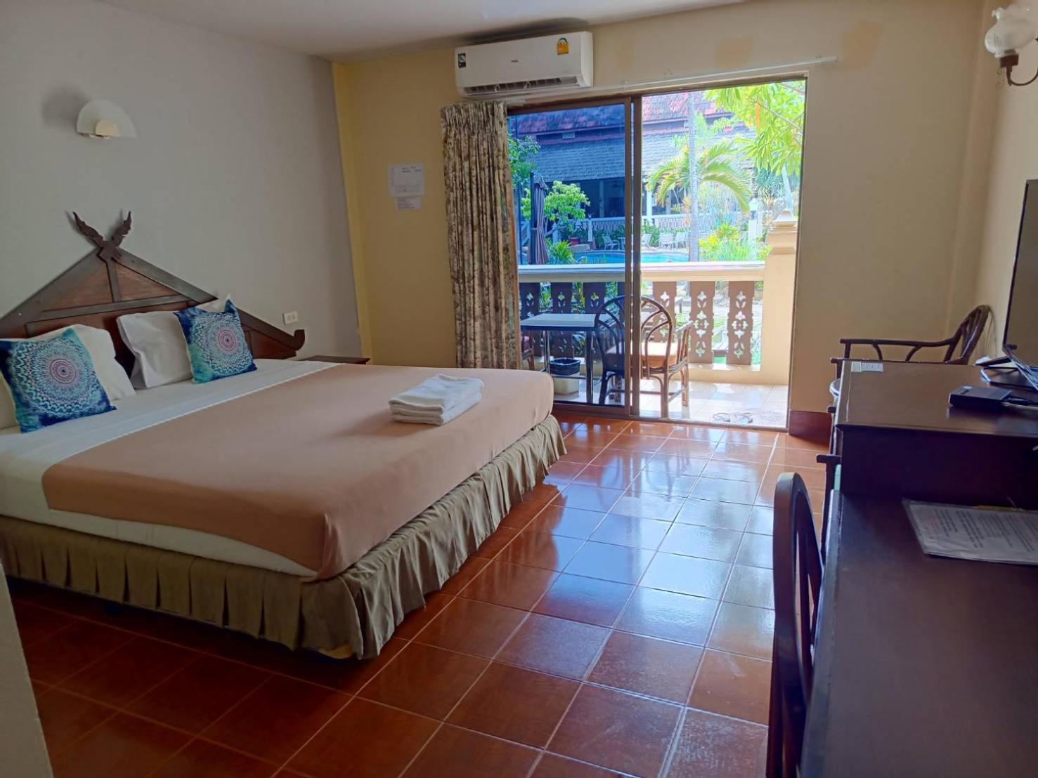 Ban Nam Mao Resort Na Chom Thian Exteriör bild