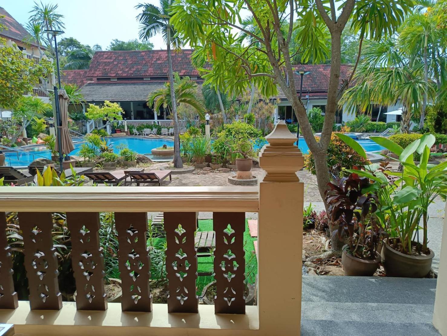 Ban Nam Mao Resort Na Chom Thian Exteriör bild
